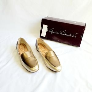 Gloria Vanderbilt Marjorie Womens Slip-On Loafer